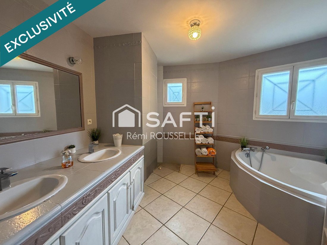 House in Saint-Vincent-de-Paul, Nouvelle-Aquitaine, France 5 - 17092382