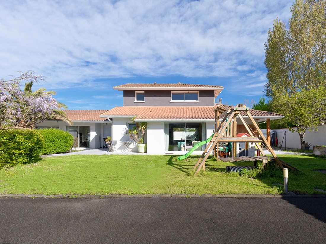 Villa in Bénesse-Maremne, Nouvelle-Aquitaine, France 2 - 17090136