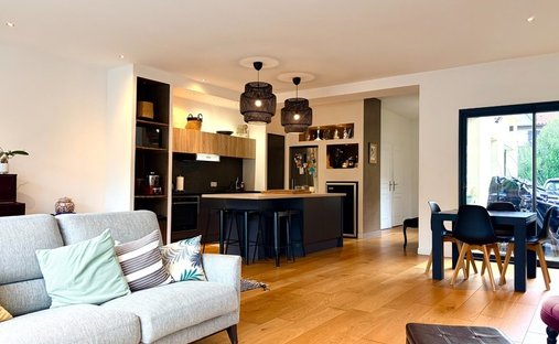 House in La Garenne-Baudin, Le Bouscat, France 1