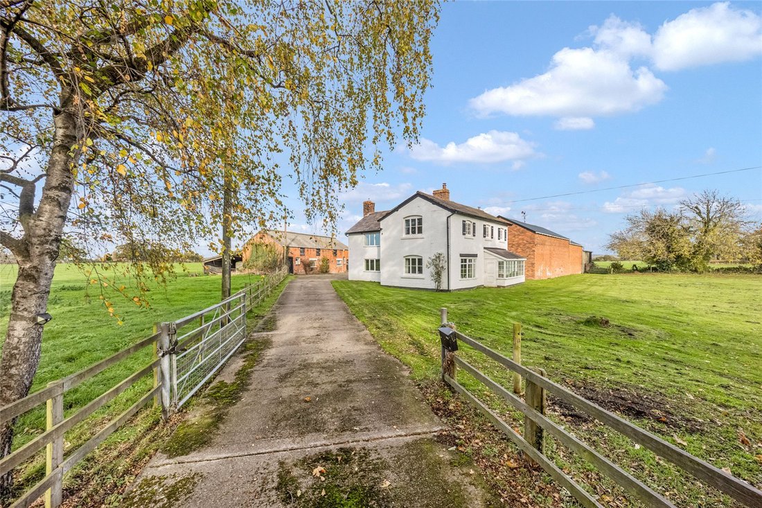 Farm Ranch in Cheshire West und Chester, England 2 - 17089395