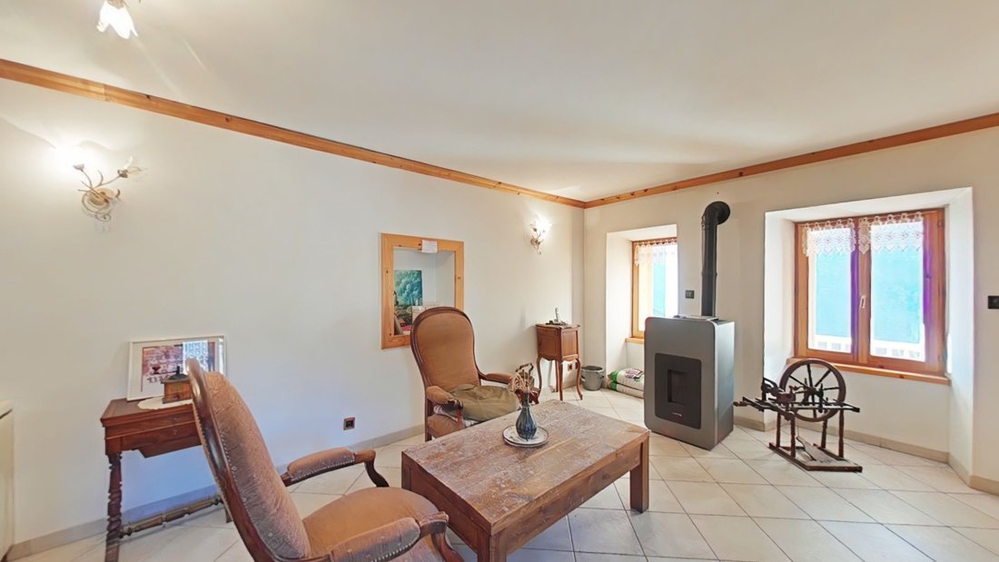 House in Salins-Fontaine, Auvergne-Rhône-Alpes, France 4 - 17092025