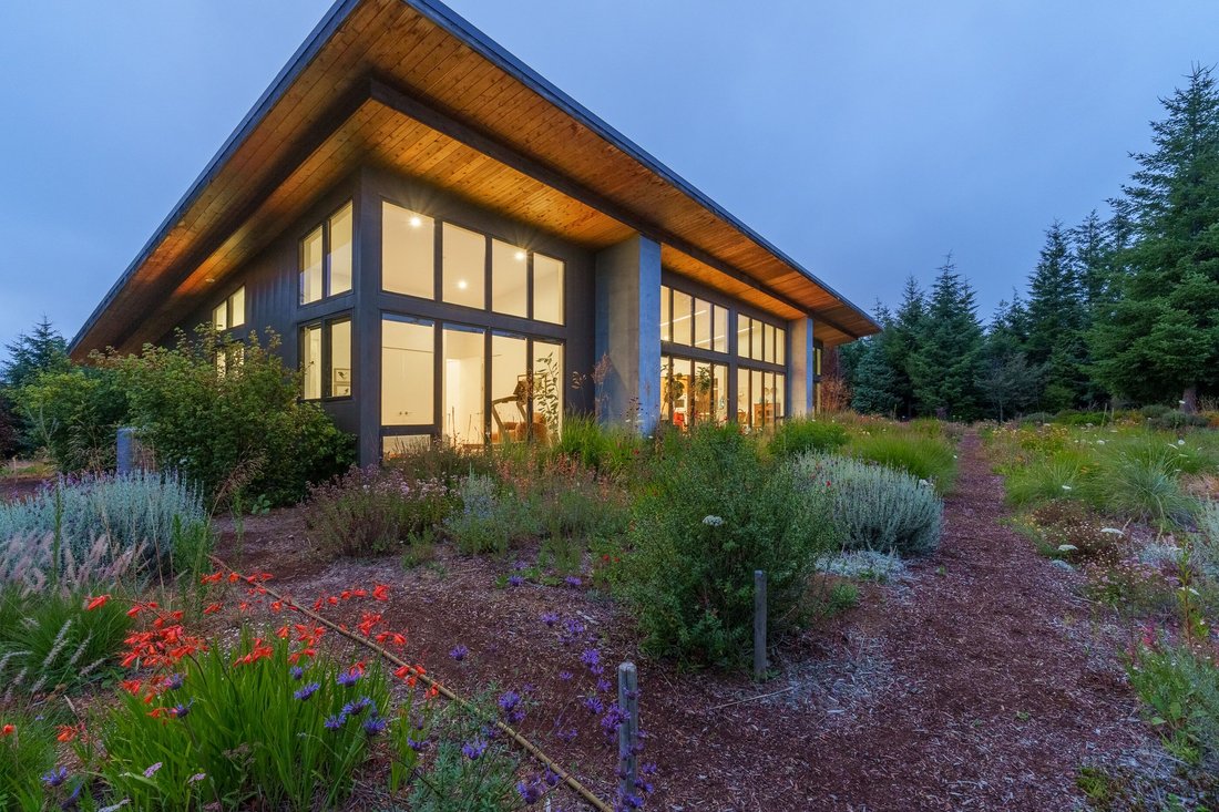 House in Coquille, Oregon, United States 3 - 17092434