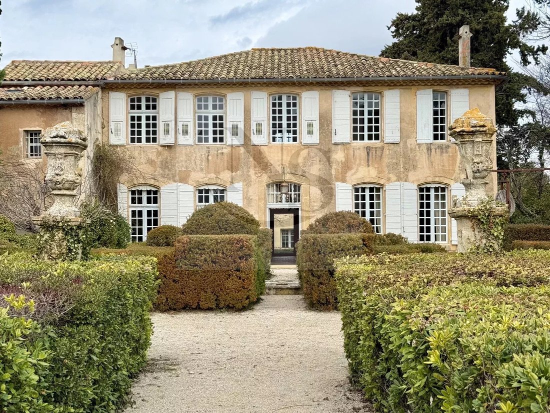 Estate in Plateau de Puyricard-La Trévaresse, Aix-en-Provence, France 1 - 17090204