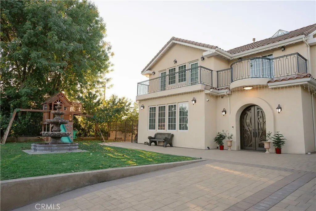 House in Burbank, California, United States 3 - 17094374