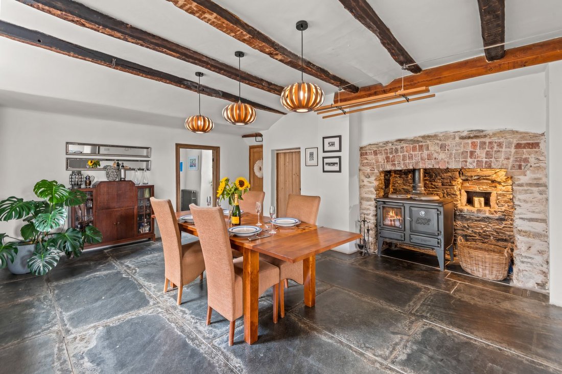 House in Devon, England 3 - 17093889