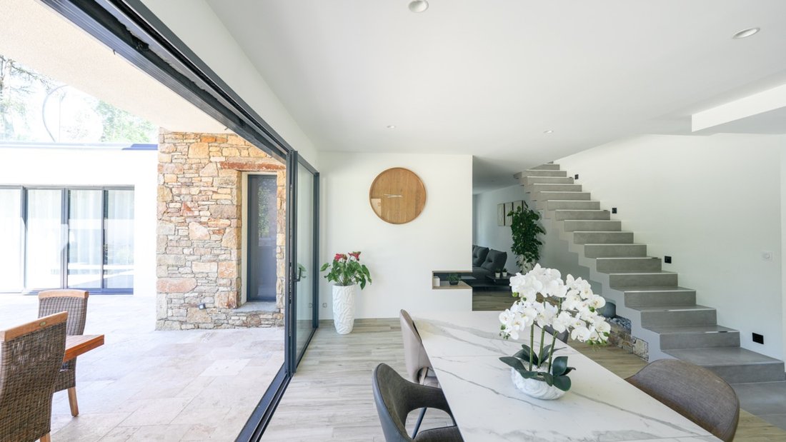 House in Charbonnieres-les-Bains, Auvergne-Rhône-Alpes, France 3 - 17092040