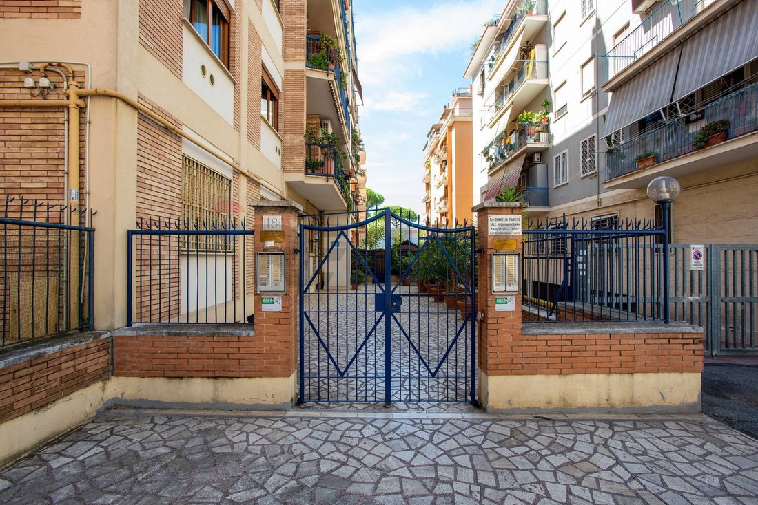 Apartment in Appio Claudio, Rome, Italy 3 - 17096178