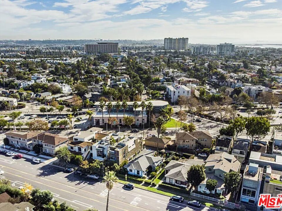 Los Angeles, California, United States 2 - 17094012