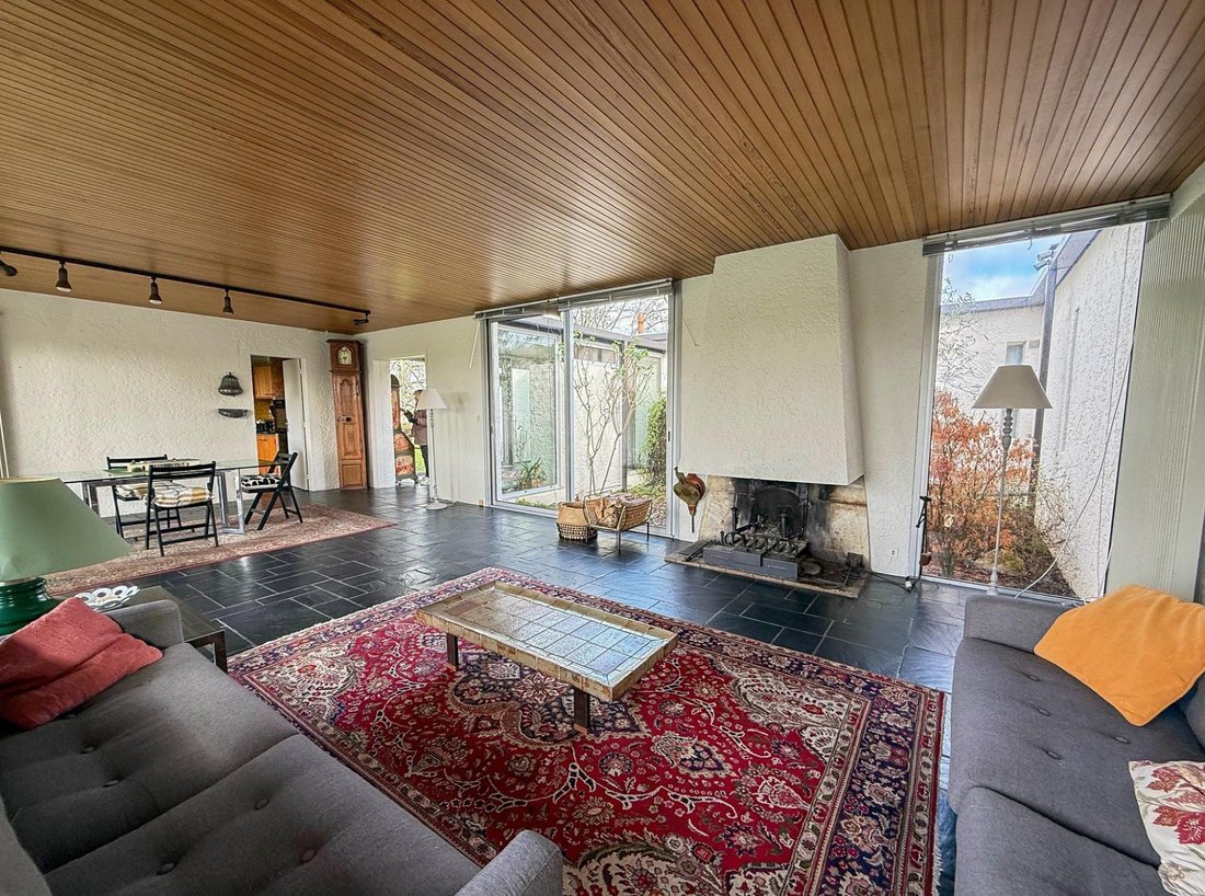 House in Yvrac, Nouvelle-Aquitaine, France 1 - 17092581
