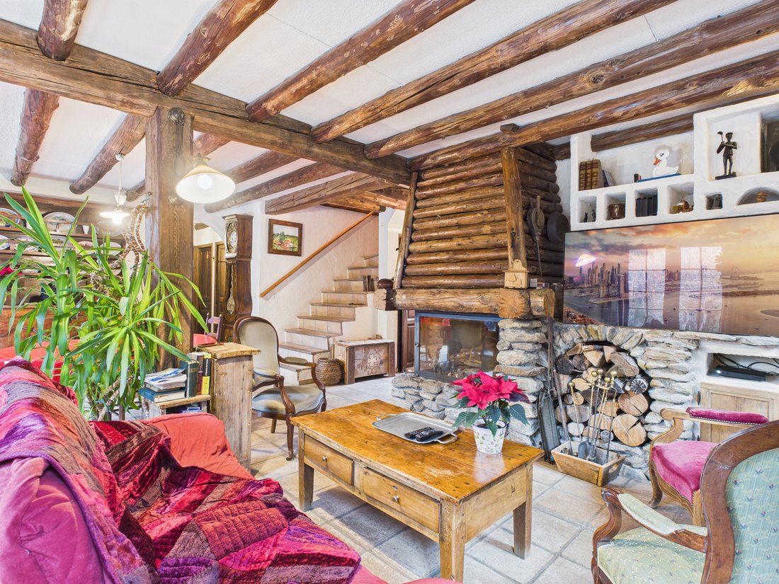House in Chamonix-Mont-Blanc, Auvergne-Rhône-Alpes, France 4 - 17092693