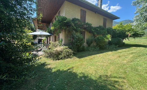 House in Saint-Pierre-d'Albigny, Auvergne-Rhône-Alpes, France 1
