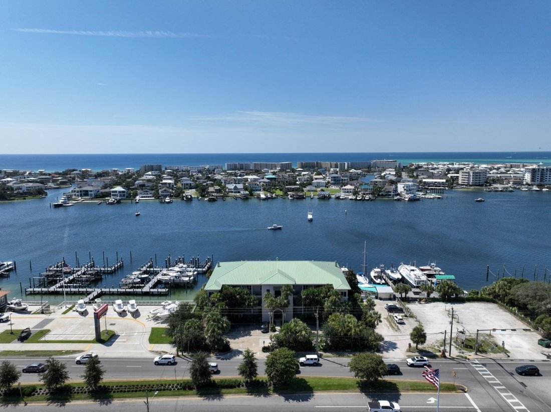 House in Destin, Florida, United States 2 - 17096212