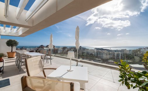 Penthouse in Estepona, Andalusia, Spain 1