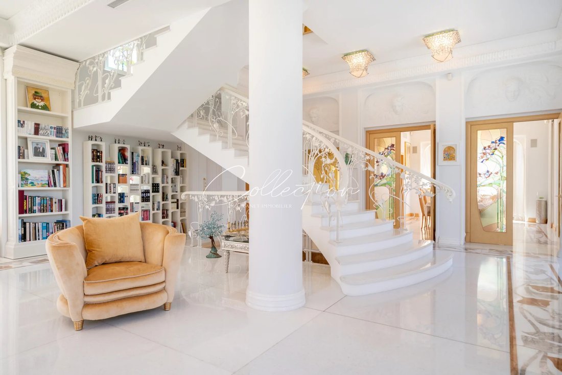 Villa in Vieille Ville, Antibes, France 4 - 17091797