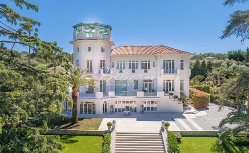 Villa in Vieille Ville, Antibes, France 1