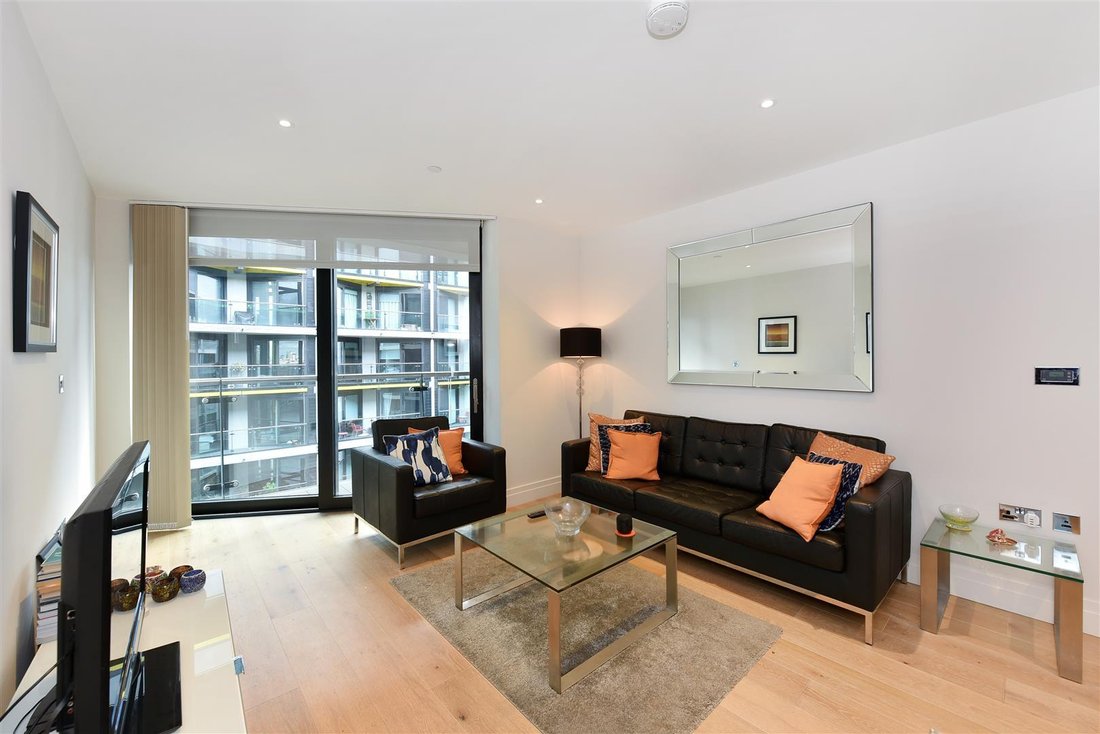 Apartment in New Covent Garden, Wandsworth (Greater London), England 1 - 17089554