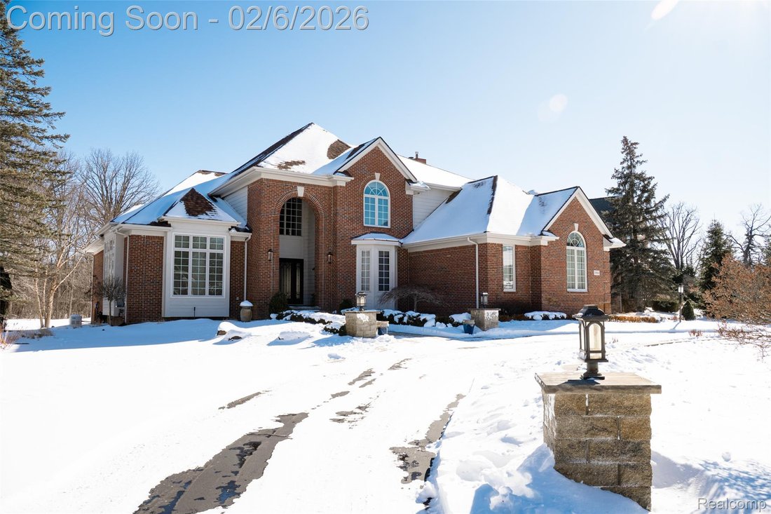 House in Beverly Hills, Michigan, United States 1 - 17087424