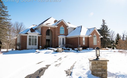 House in Beverly Hills, Michigan, United States 1