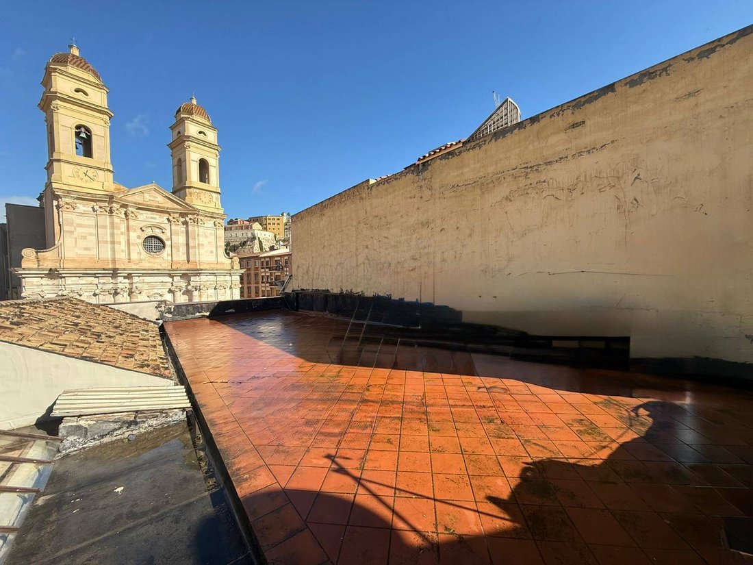 Apartment in Historic Center, Cagliari, Sardinia 3 - 17096174