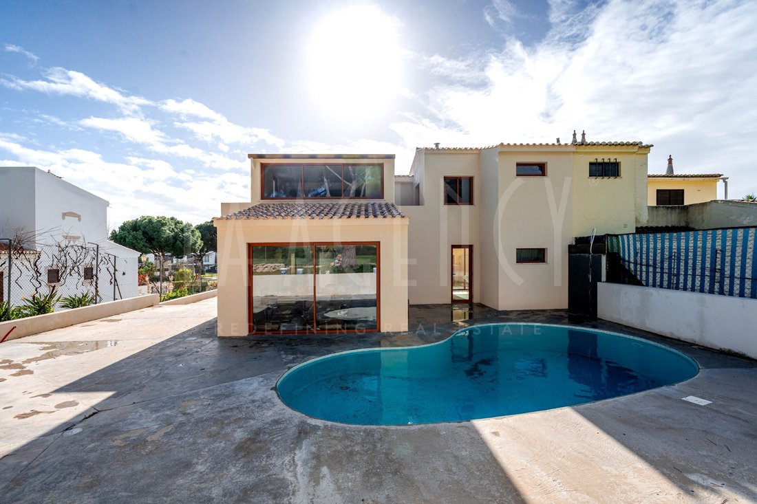 House in Vilamoura, Quarteira, Algarve 1 - 17091239