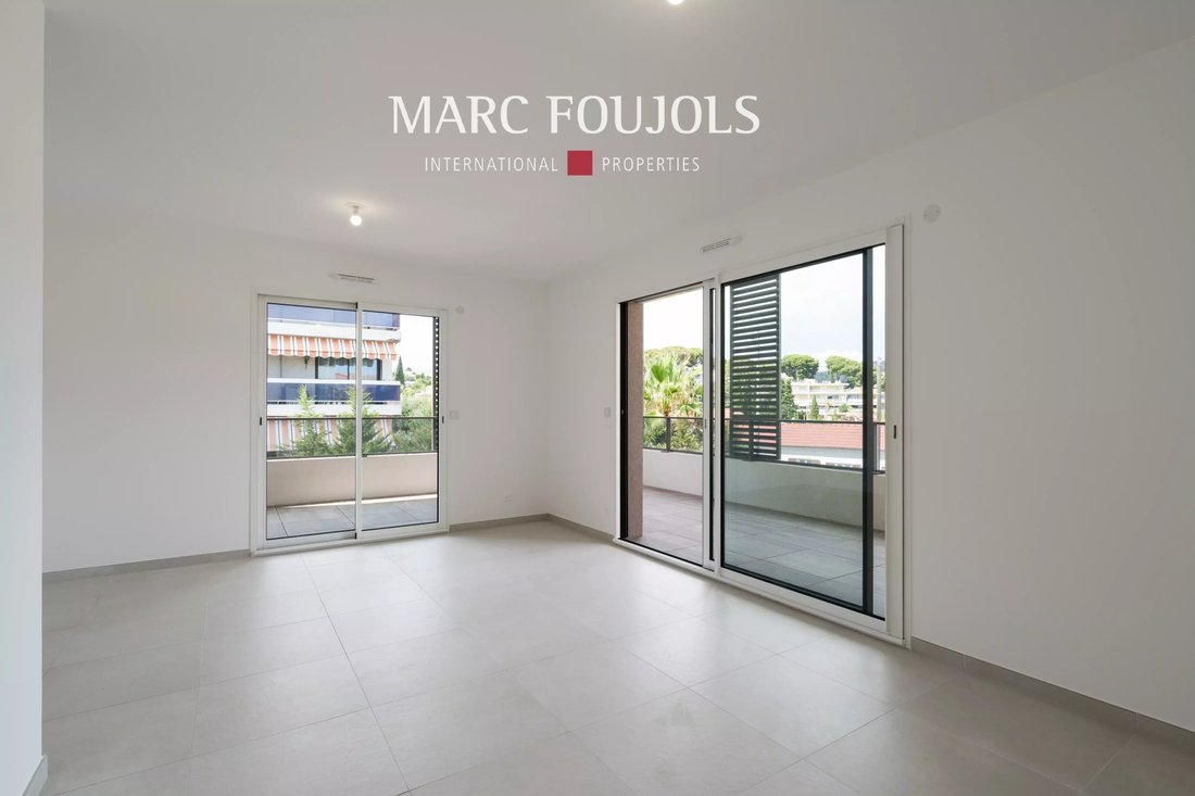 Apartment in Europe, Le Cannet, France 1 - 17090150