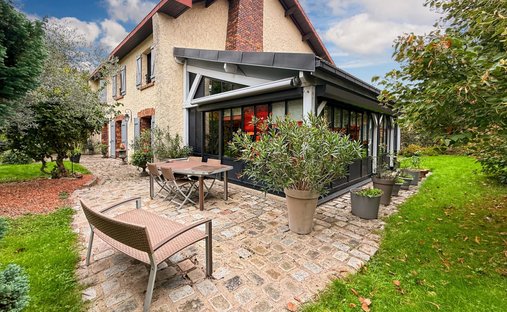 House in Les Orchidees, Limeil-Brevannes, France 1