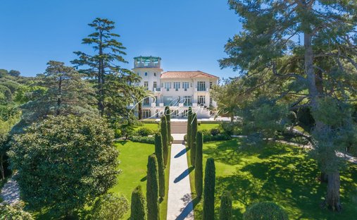 Villa in Antibes, Provence-Alpes-Côte d'Azur, France 1