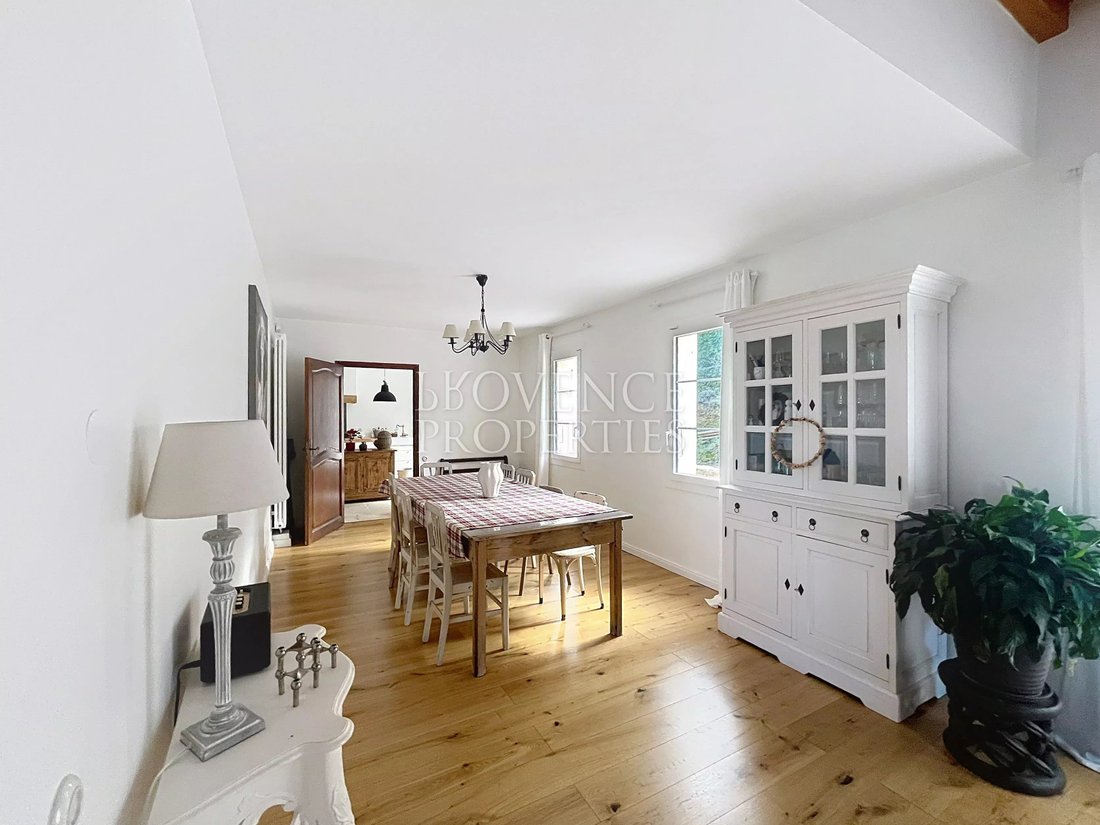 Country House in Tourves, Provence-Alpes-Côte d'Azur, France 4 - 17095093