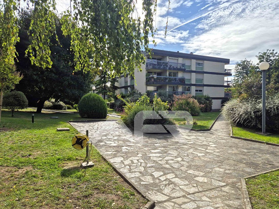 Apartment in Chatou, Ile-de-France, France 1 - 17090648