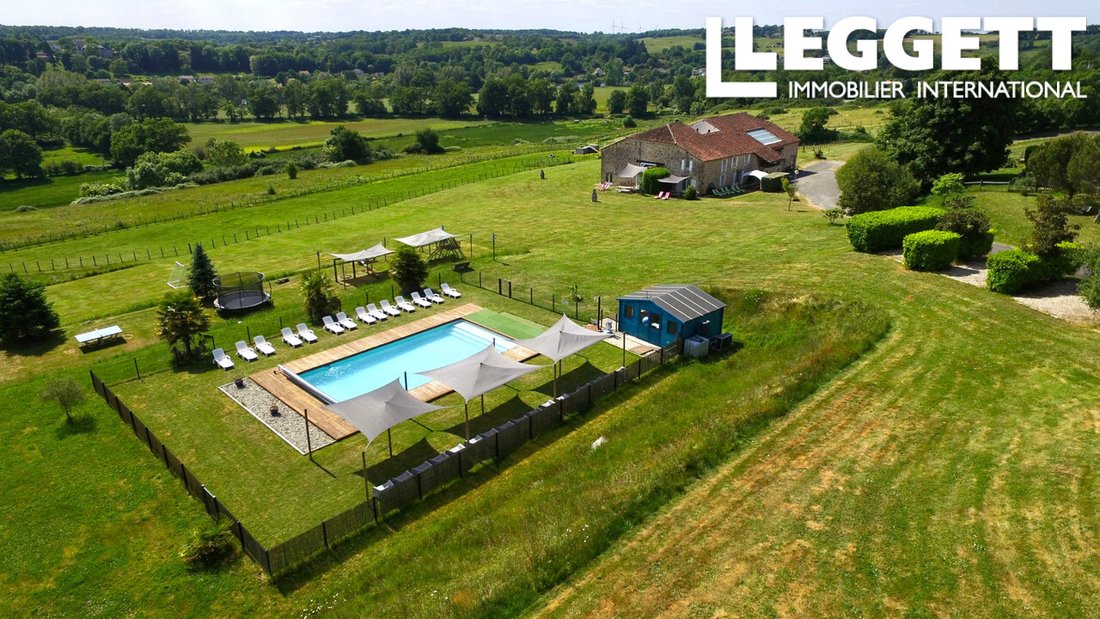 House in Availles-Limouzine, Nouvelle-Aquitaine, France 1 - 17095091