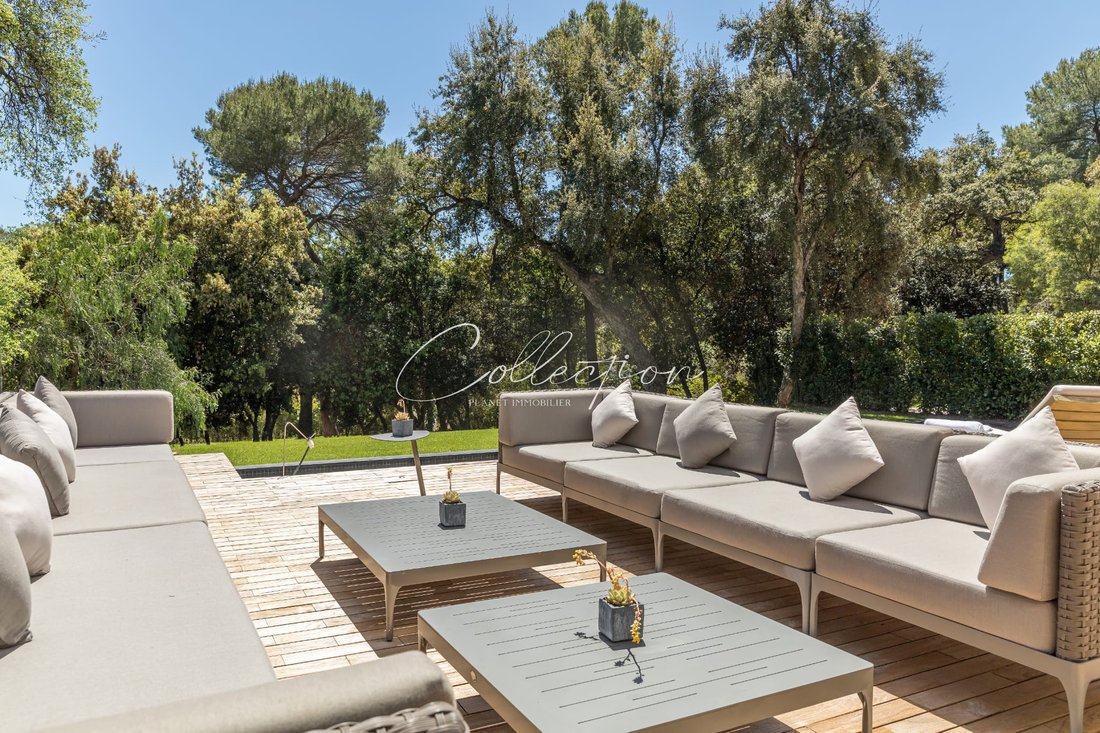 Villa in Les Cougoulins-Rastines, Antibes, France 5 - 17091559