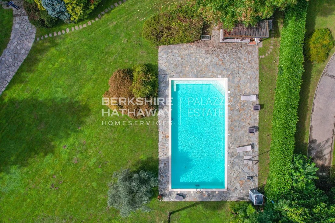 Villa in Angera, Lombardei, Italien 2 - 17094580
