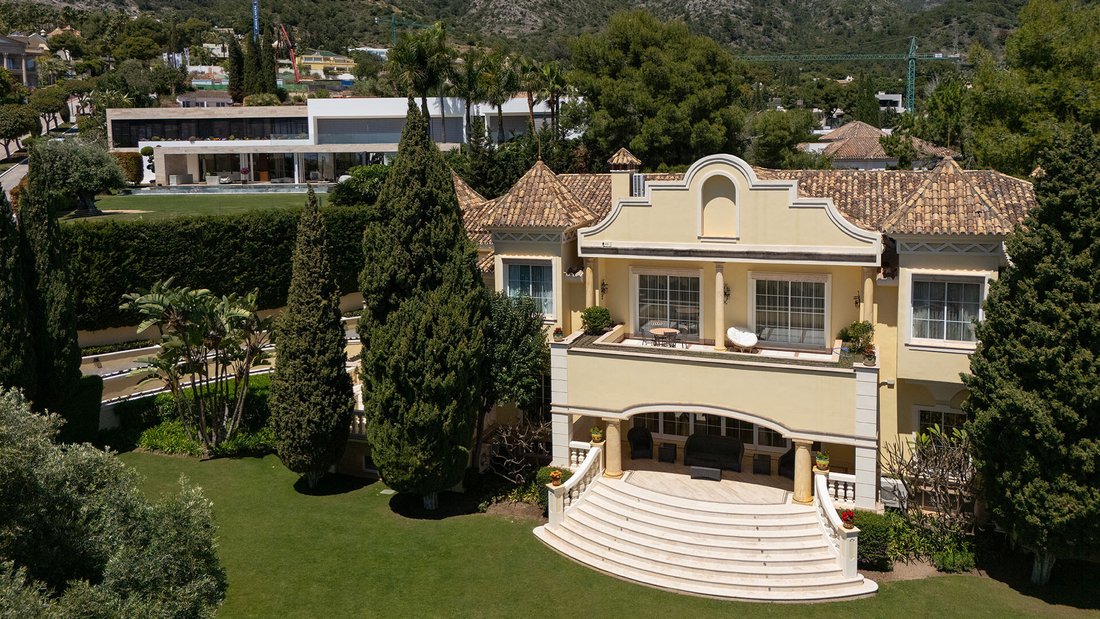 Villa in Sierra Blanca, Marbella, Spain 3 - 17093449