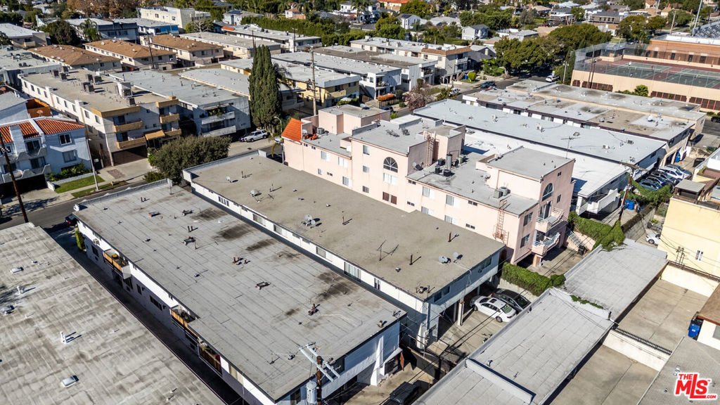 Los Angeles, California, United States 3 - 17094039
