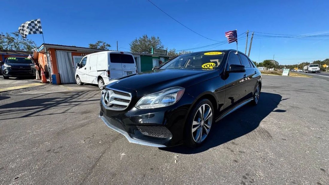 Sedan in HAINES CITY, FL, United States 2 - 17096005