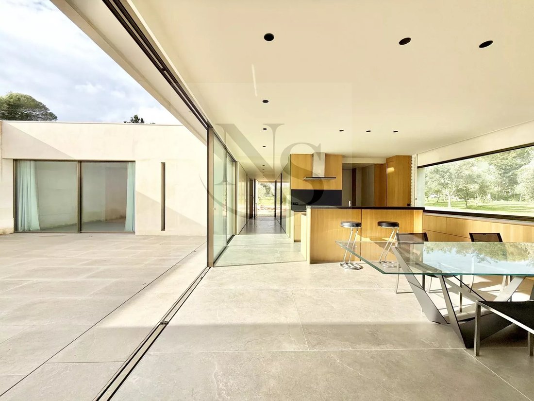 Villa in Mazenod-Bellevue-Saint Donat-Banon, Aix-en-Provence, France 2 - 17094571