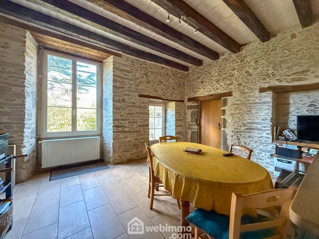 Villa in La Chataigneraie, Pays de la Loire, France 5 - 17095308