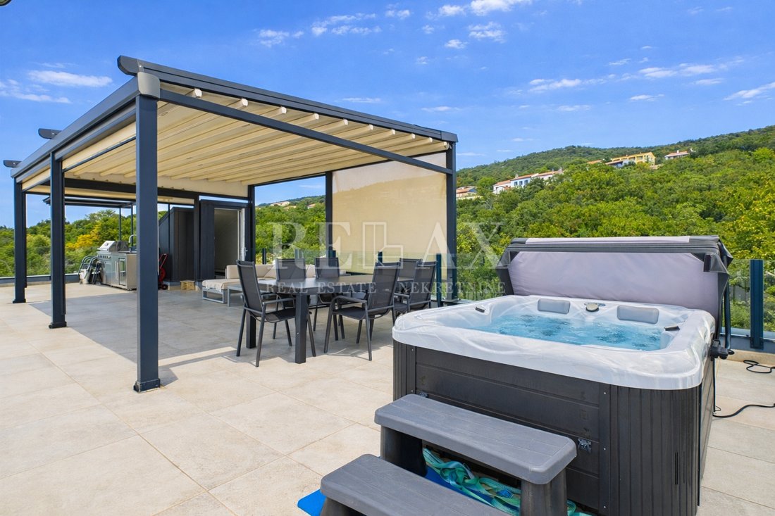 Apartment in Grad Crikvenica, Primorje-Gorski Kotar County, Croatia 2 - 17095054