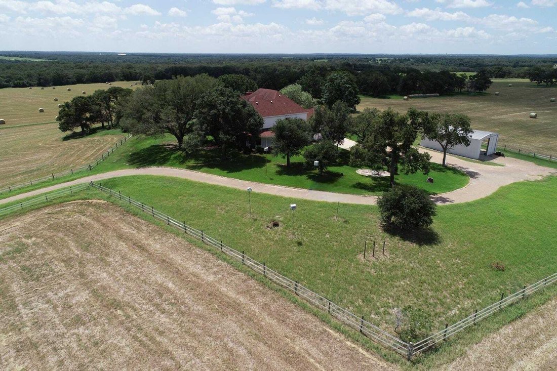Farm Ranch in Thrall, Texas, United States 5 - 16500580