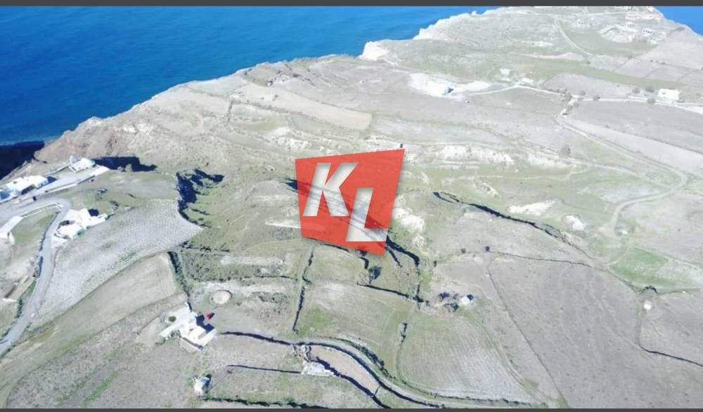 Land in Thira, Aegean, Greece 3 - 17094565