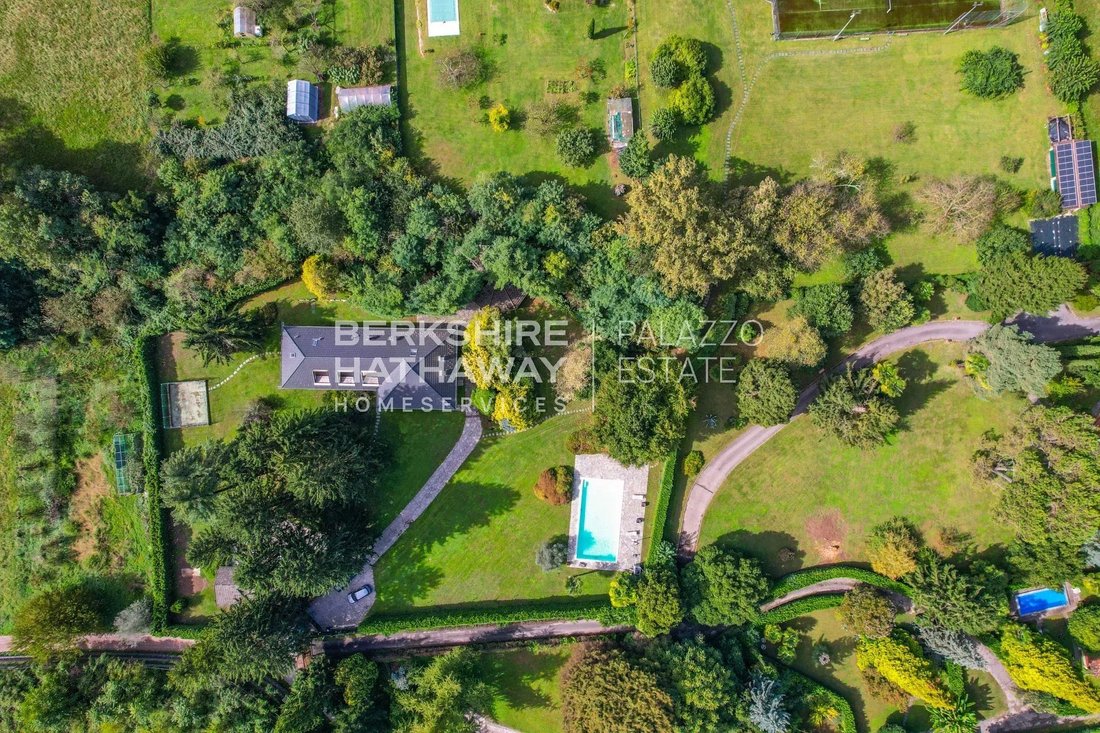 Villa in Angera, Lombardei, Italien 3 - 17094580