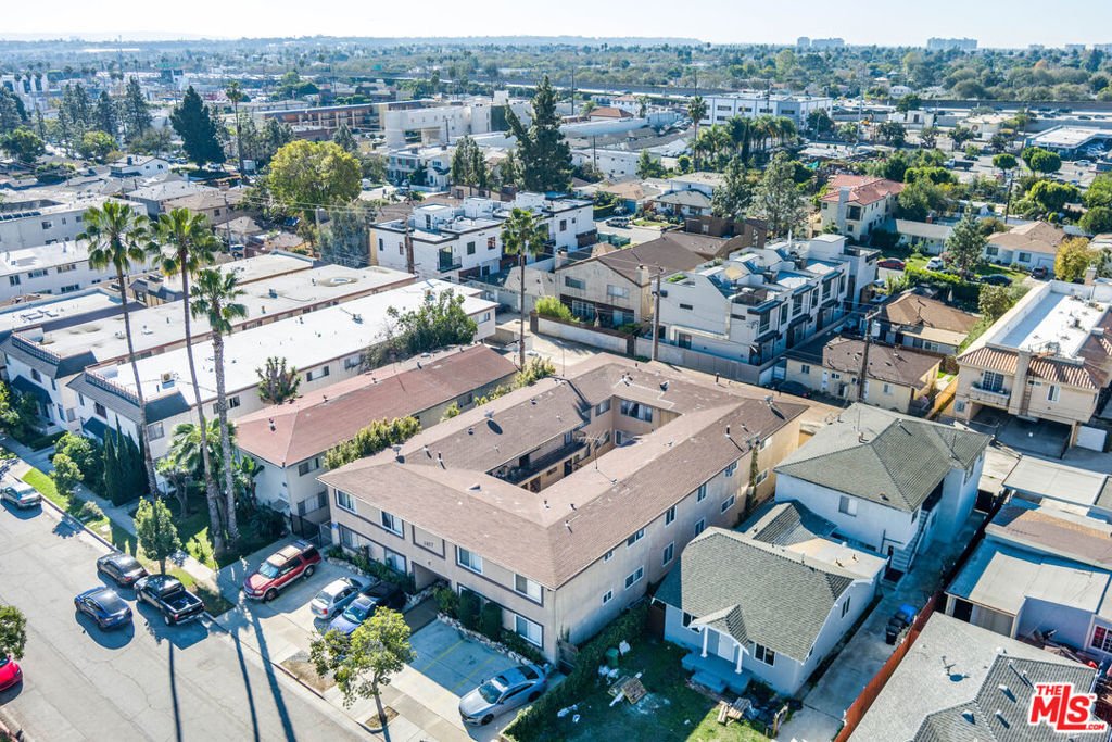 Culver City, California, United States 4 - 17094028