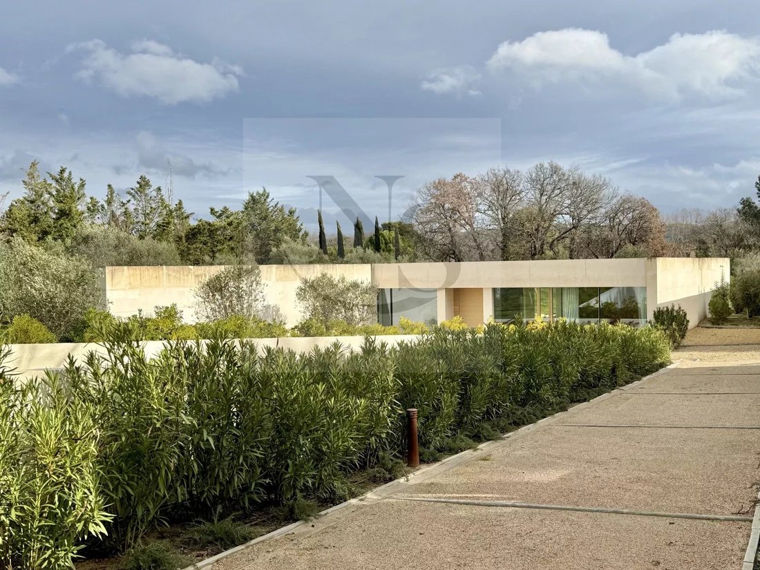 Villa in Mazenod-Bellevue-Saint Donat-Banon, Aix-en-Provence, France 4 - 17094571
