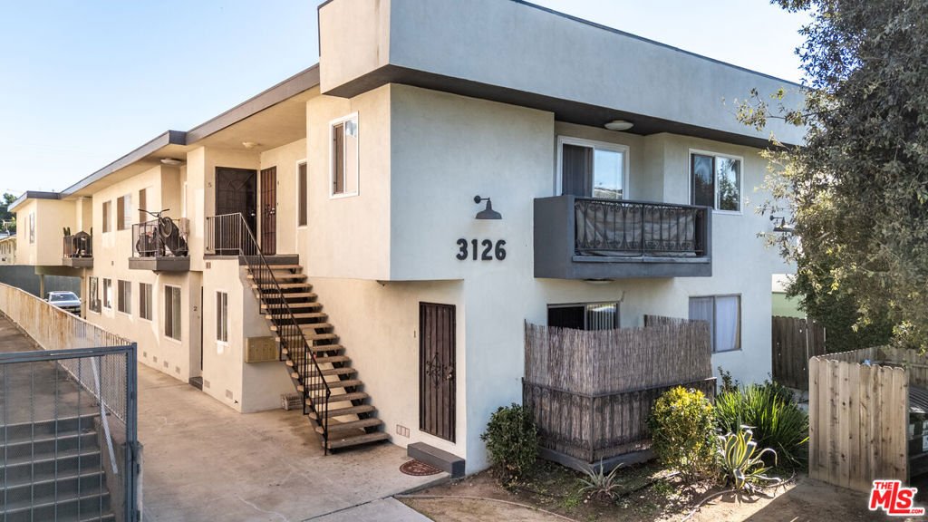 Los Angeles, California, United States 1 - 17094039
