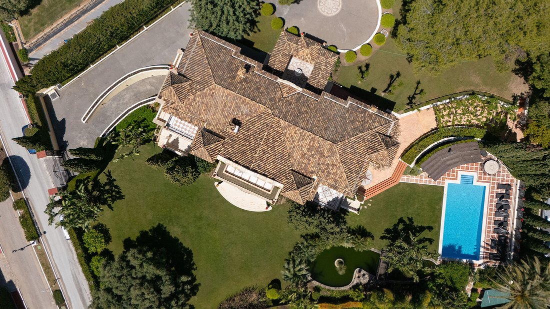 Villa in Sierra Blanca, Marbella, Spain 4 - 17093449