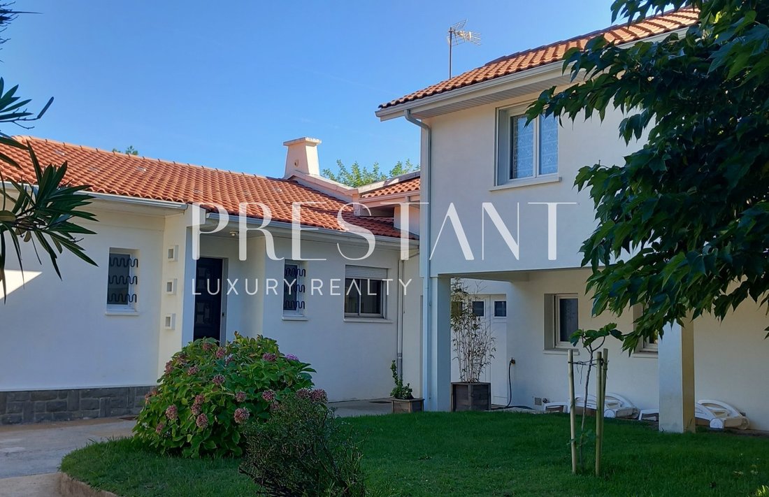 House in Anglet, Nouvelle-Aquitaine, France 2 - 13805736
