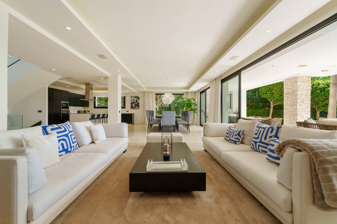 Villa in Nueva Andalucia, Marbella, Spain 5 - 17097484