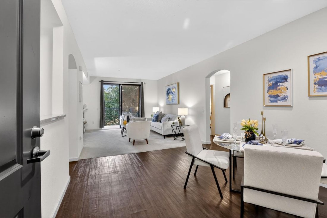 Condo in Cupertino, California, United States 4 - 17093455