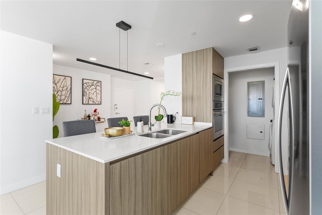 Condo in Miami, Florida, United States 3 - 17063569