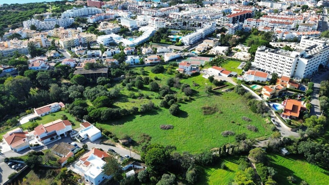 Land in Praia dos Pescadores, Olhos de Agua, Portugal 1 - 17097604